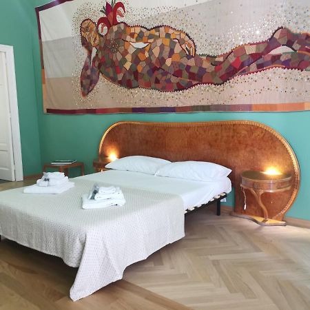 Speciale Tarshito Guesthouse Bari Eksteriør billede