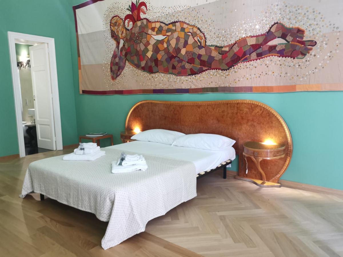 Speciale Tarshito Guesthouse Bari Eksteriør billede