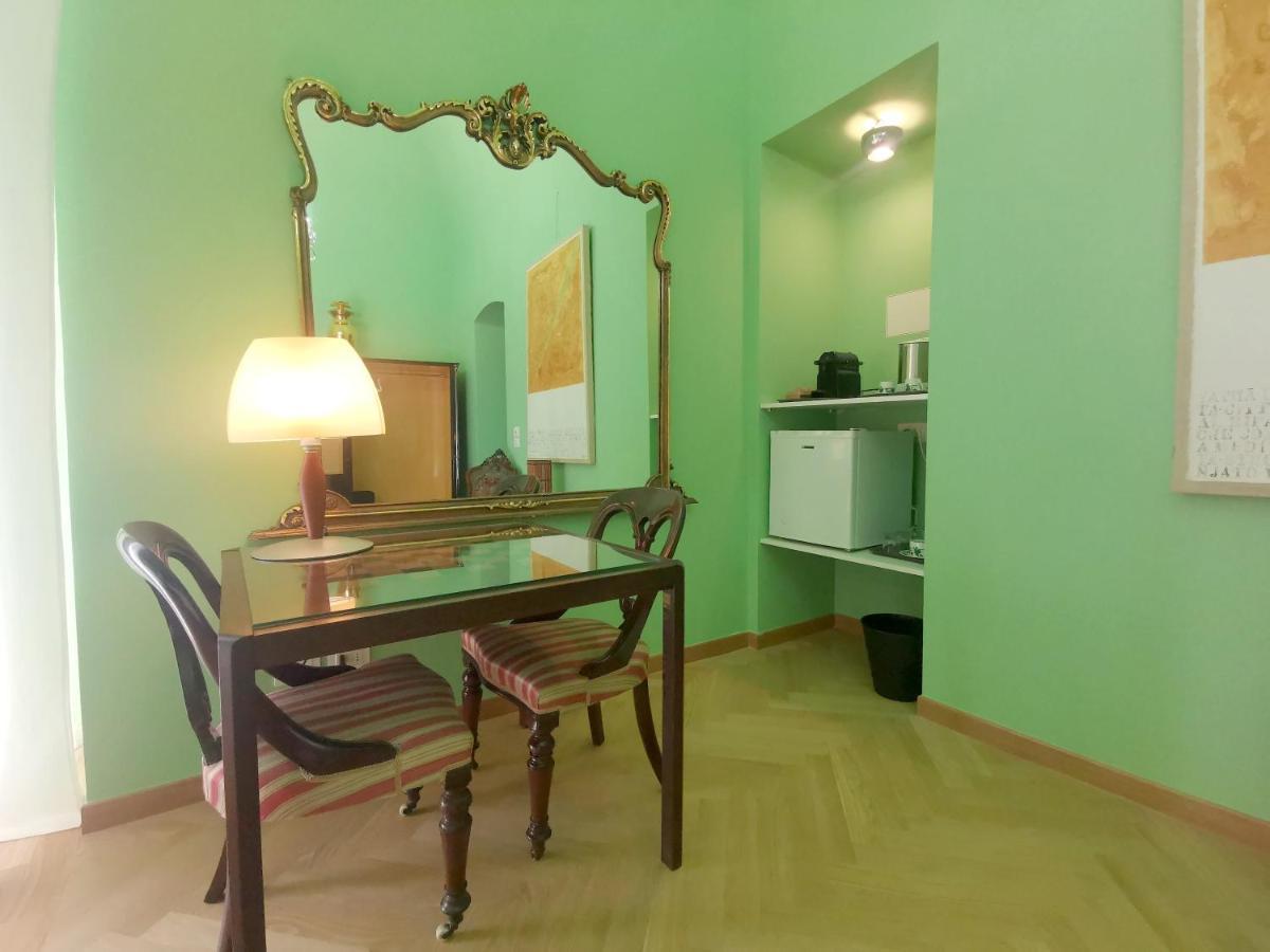 Speciale Tarshito Guesthouse Bari Eksteriør billede