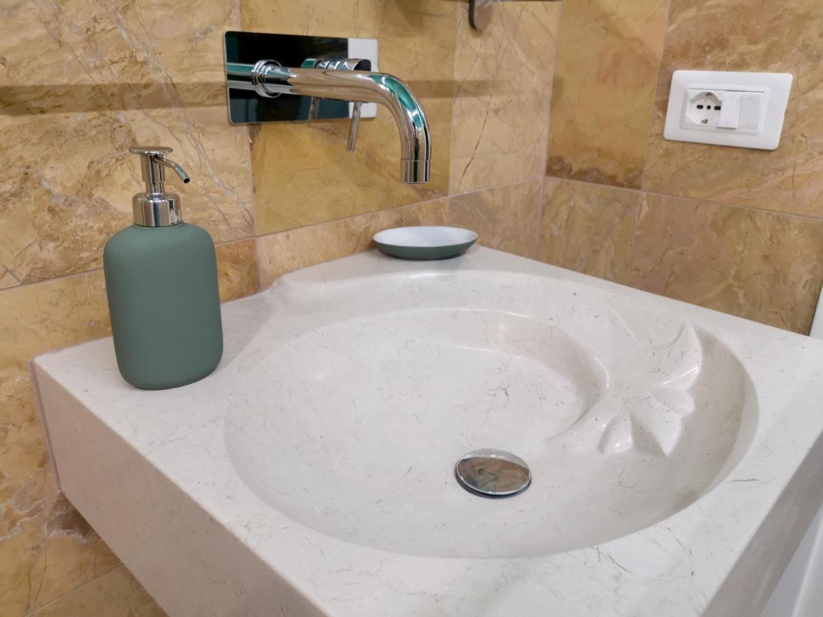 Speciale Tarshito Guesthouse Bari Eksteriør billede