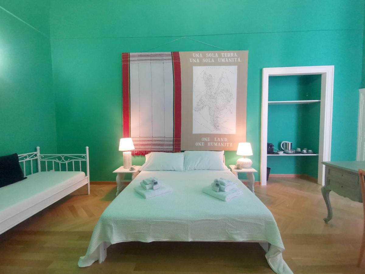 Speciale Tarshito Guesthouse Bari Eksteriør billede