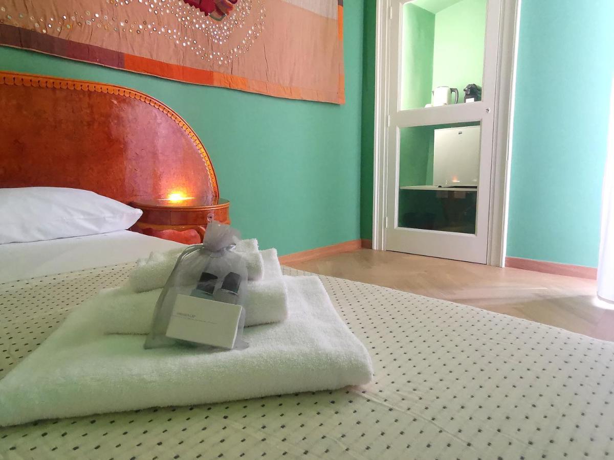 Speciale Tarshito Guesthouse Bari Eksteriør billede