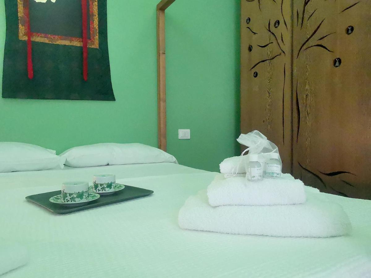 Speciale Tarshito Guesthouse Bari Eksteriør billede