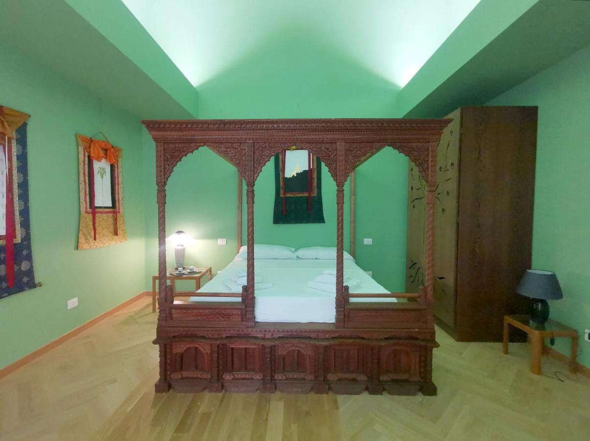 Speciale Tarshito Guesthouse Bari Eksteriør billede